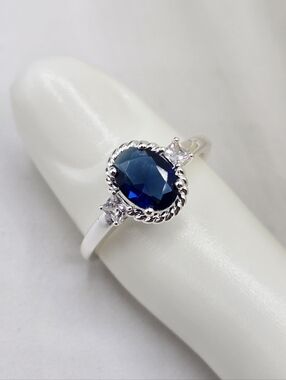 Swarovski Crystal Elements Silver Statement Ring Sapphire Blue Size 8 Oval Prom
